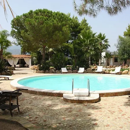 Del Borgo Relais ホテル 4*